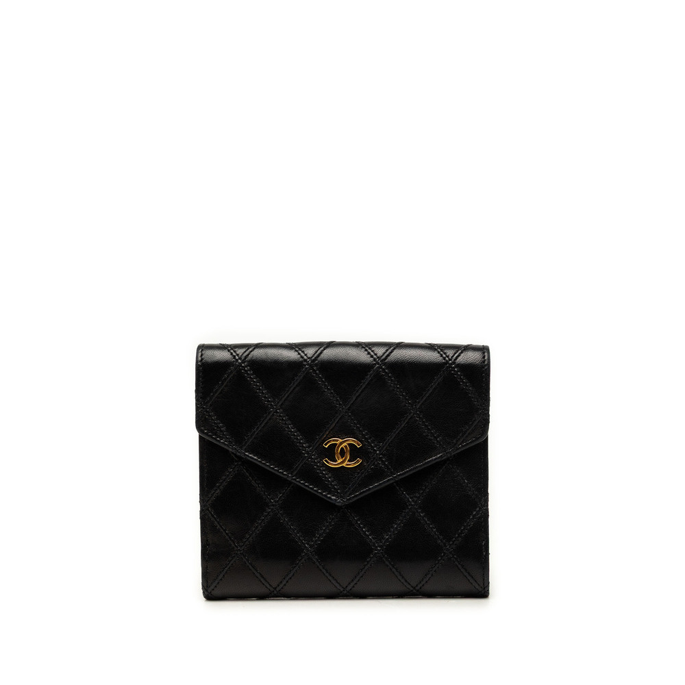Pre-Loved Chanel Cc Quilted Lambskin Compact Wallet